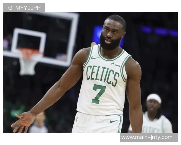 下半场球队稳健发挥杰伦布朗引领逆转20分展现领袖风范 下半场球队稳健发挥杰伦布朗引领逆转20分展现领袖风范